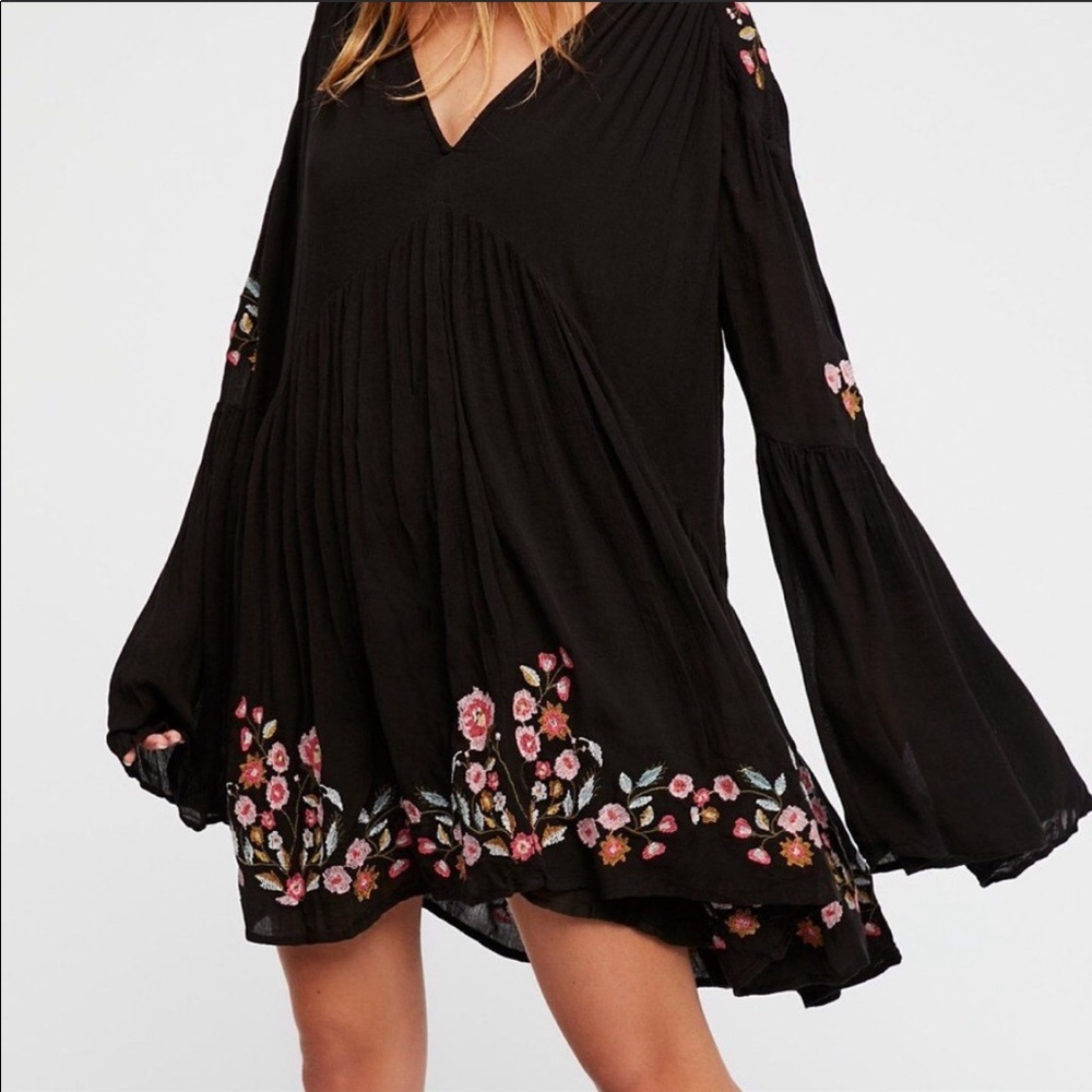 Free People ๐ Te Amo dress - Picture 3 of 7